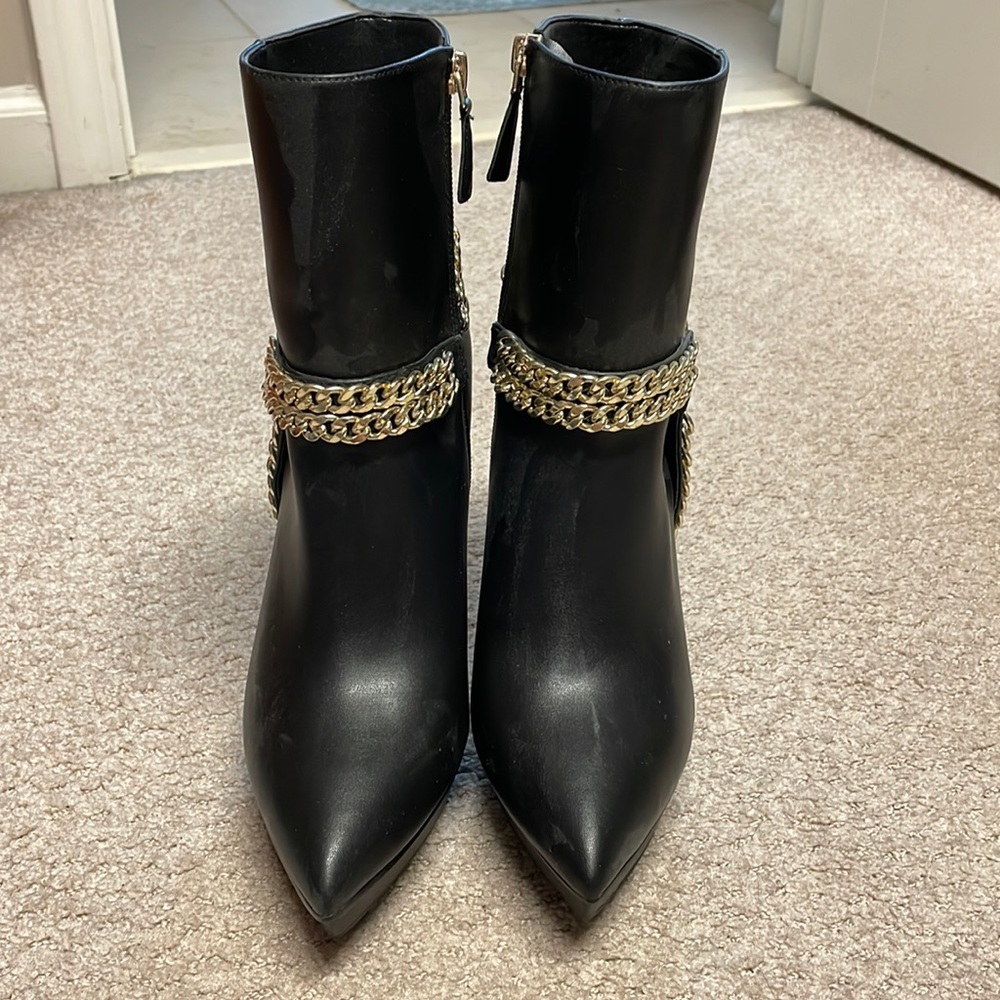 JLO black bootie heels, size 8.5, nwob